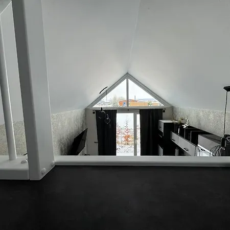 Tiny Oskar 100m Entfernt Zum * Löbnitz