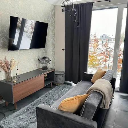 Tiny Oskar 100m Entfernt Zum * Löbnitz